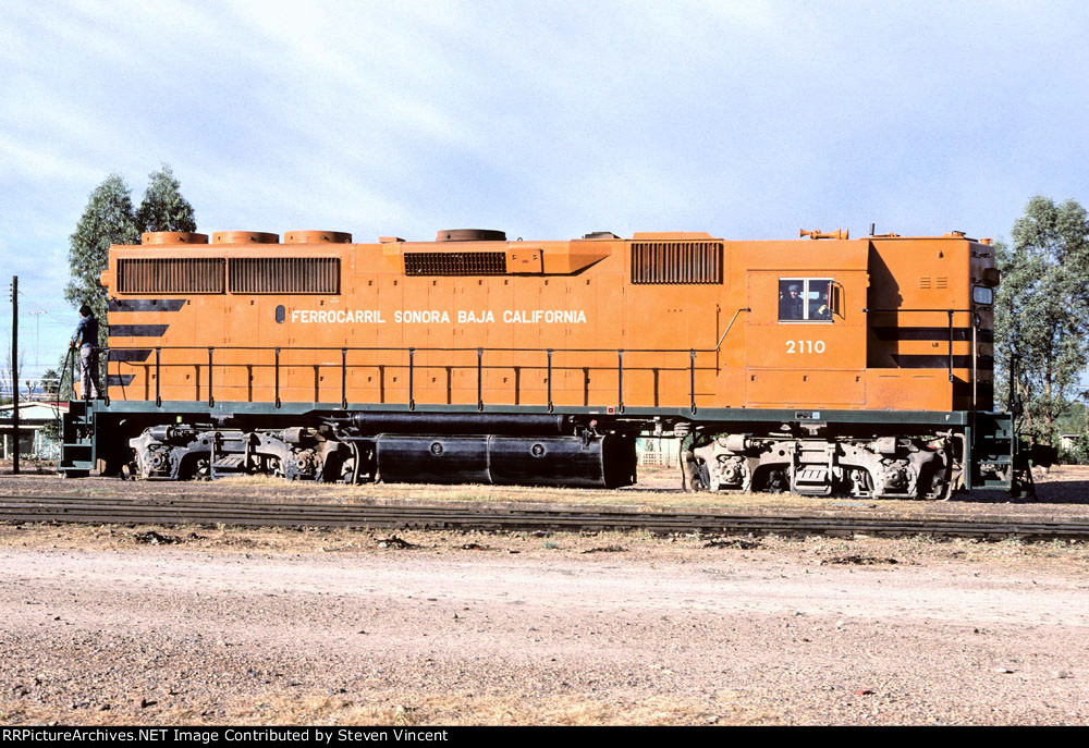 Sonora Baja California GP40-2 #2110